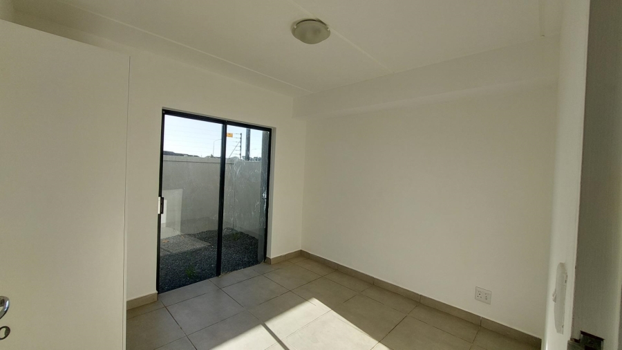 2 Bedroom Property for Sale in Grassy Park Western Cape